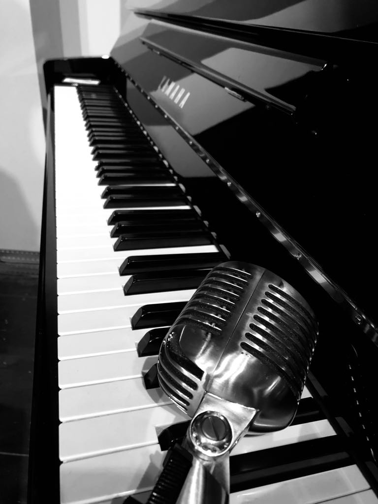 OPEN MIC